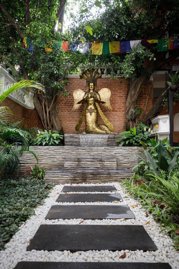 Hotel Thrive, A Tropical Courtyard Katmandu Eksteriør billede